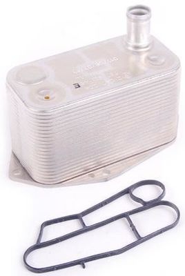 11422247204 Bagian Mesin BMW Oil Cooler