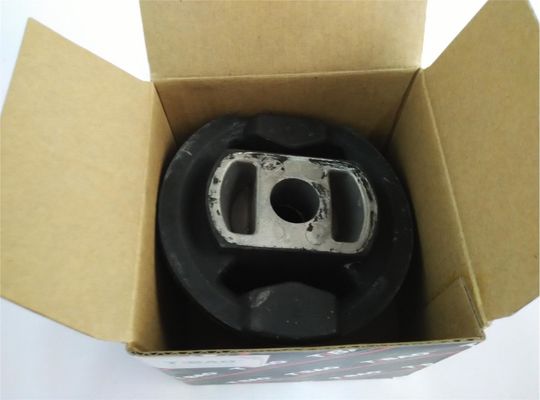 2013512842 Bagian Suspensi Kontrol Lengan Busing