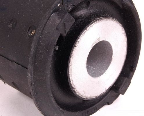 33311092517 Bagian Suspensi Pengendalian Arm Bushing