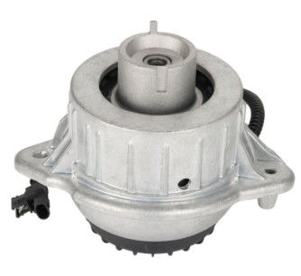 Mercedes Benz 2222407117 Bagian Chassis Mount Mesin