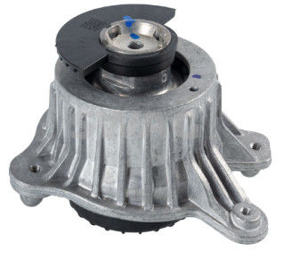 Mercedes Benz 2052407700 Bagian Chassis Mount Mesin